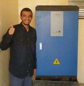 Ηλιακός αναστροφέας 110KW/150HP MPPT, ηλιακή ψύξη δύναμης αναστροφέων 3 φάσης